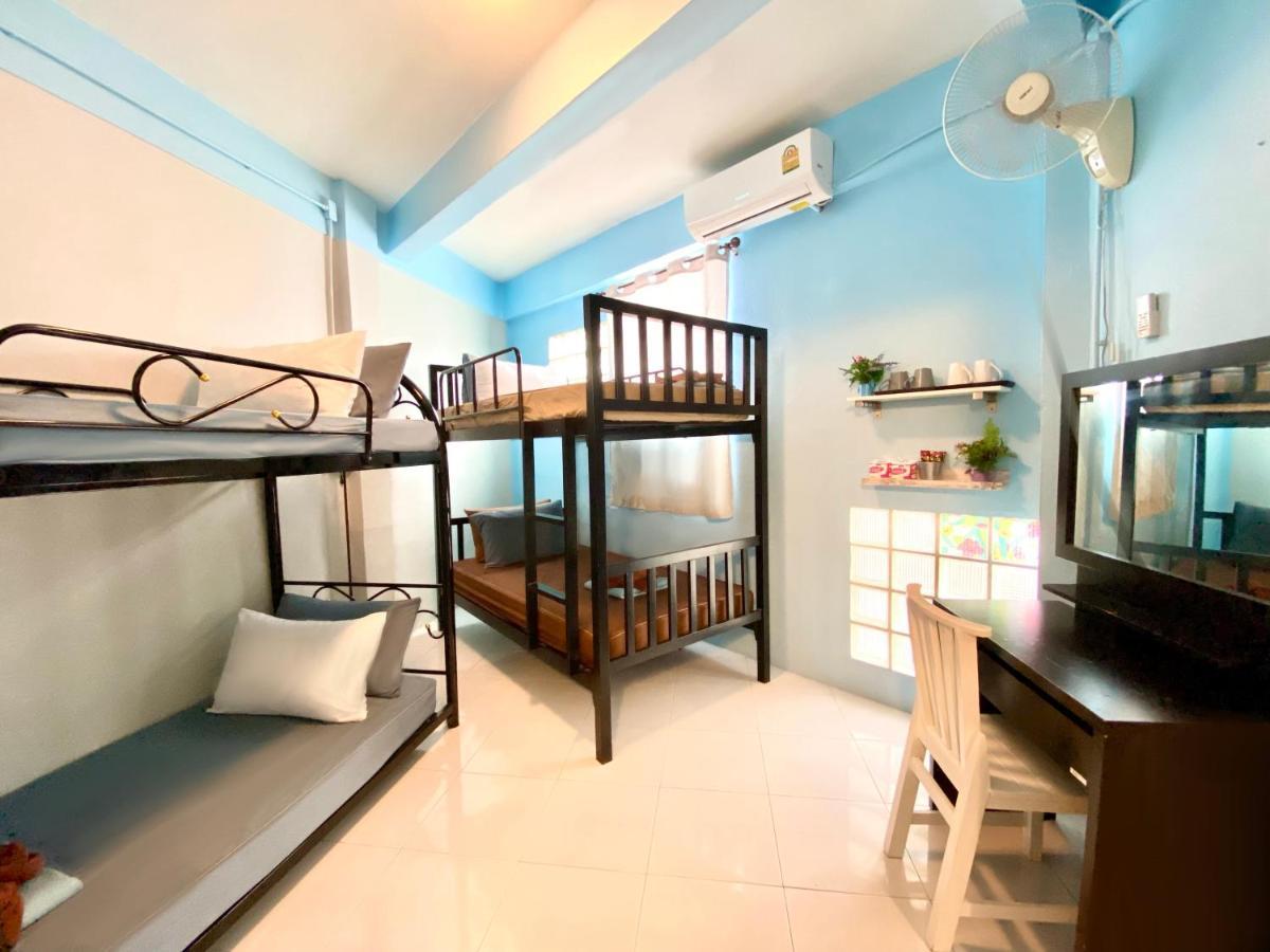 4J Lodge Bangkok Buitenkant foto
